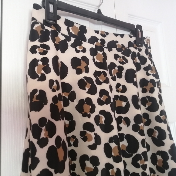 NWOT Ann Taylor Petite Cheetah Skirt (0P) 🐆🌴 - Picture 3 of 7